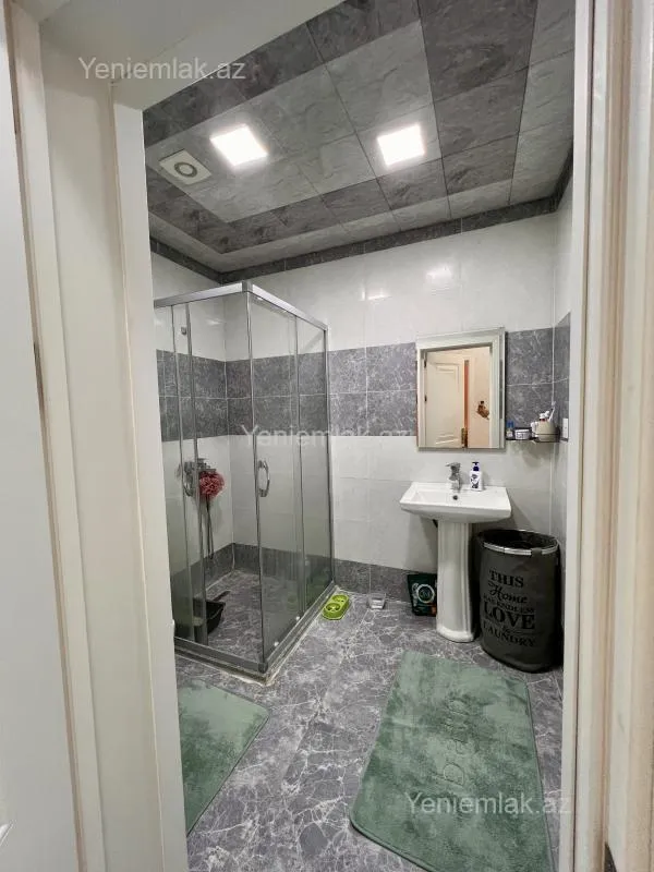 Satılır 2 otaqlı yeni tikili 72.8 m²