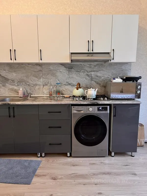 Satılır 2 otaqlı yeni tikili 72.8 m²