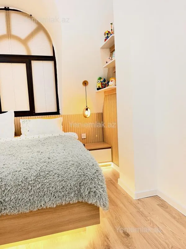 Satılır 2 otaqlı yeni tikili 72.8 m²