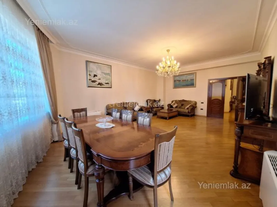 Satılır 3 otaqlı yeni tikili 179 m²
