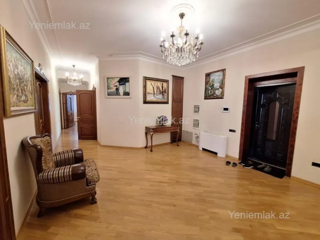 Satılır 3 otaqlı yeni tikili 179 m²