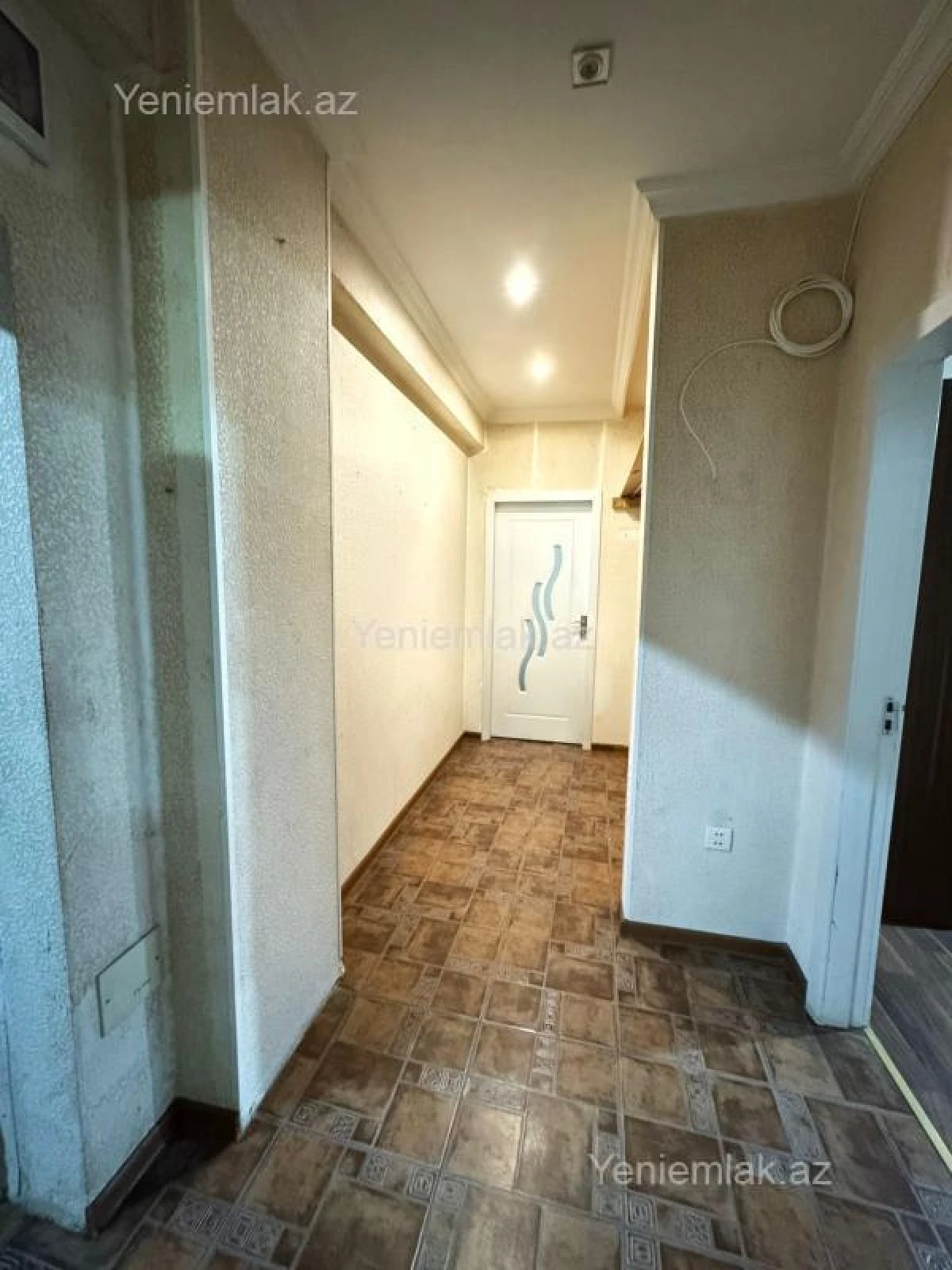 Satılır 2 otaqlı yeni tikili 70 m²