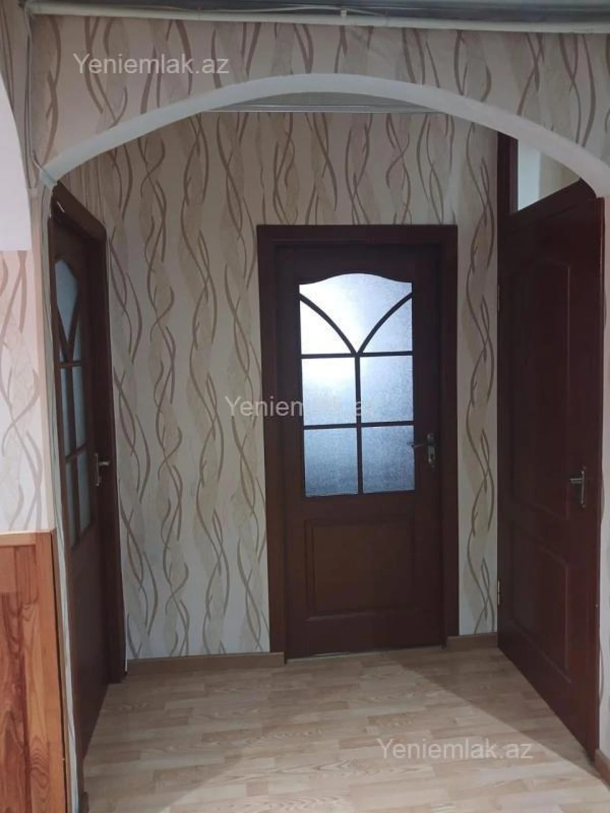 Satılır 3 otaqlı köhnə tikili 8 m²