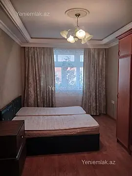 Satılır 3 otaqlı köhnə tikili 8 m²