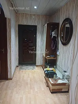 Satılır 3 otaqlı köhnə tikili 8 m²