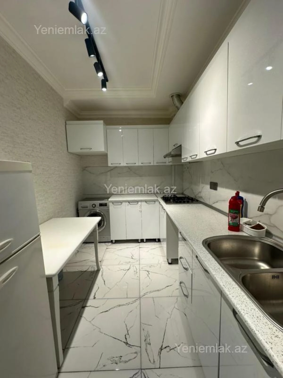 Satılır 3 otaqlı yeni tikili 62 m²