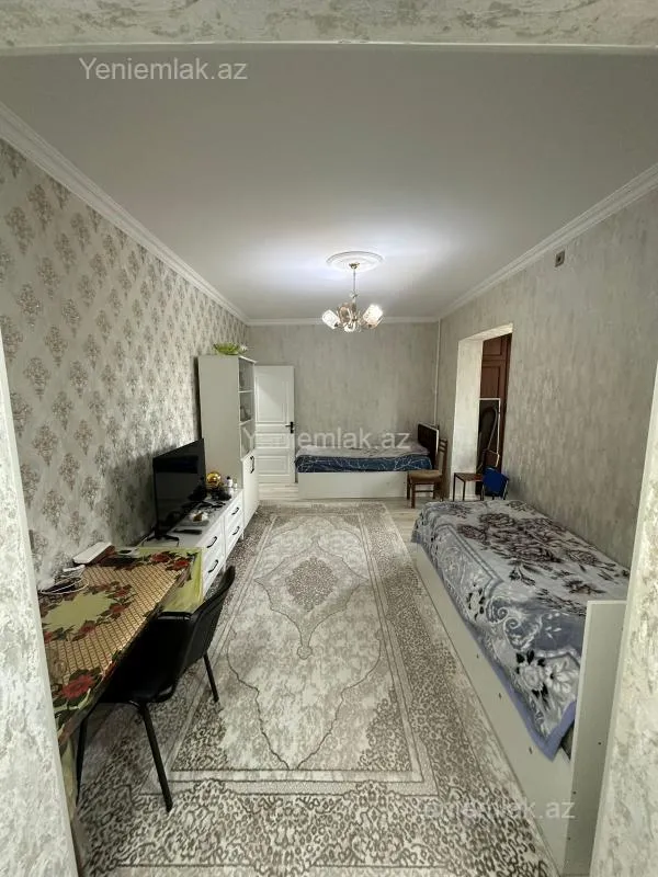 Satılır 2 otaqlı köhnə tikili 45 m²