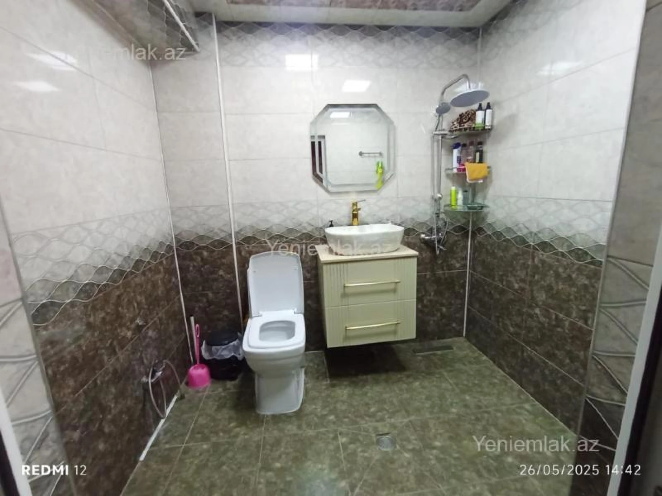 Satılır 4 otaqlı köhnə tikili 99 m²