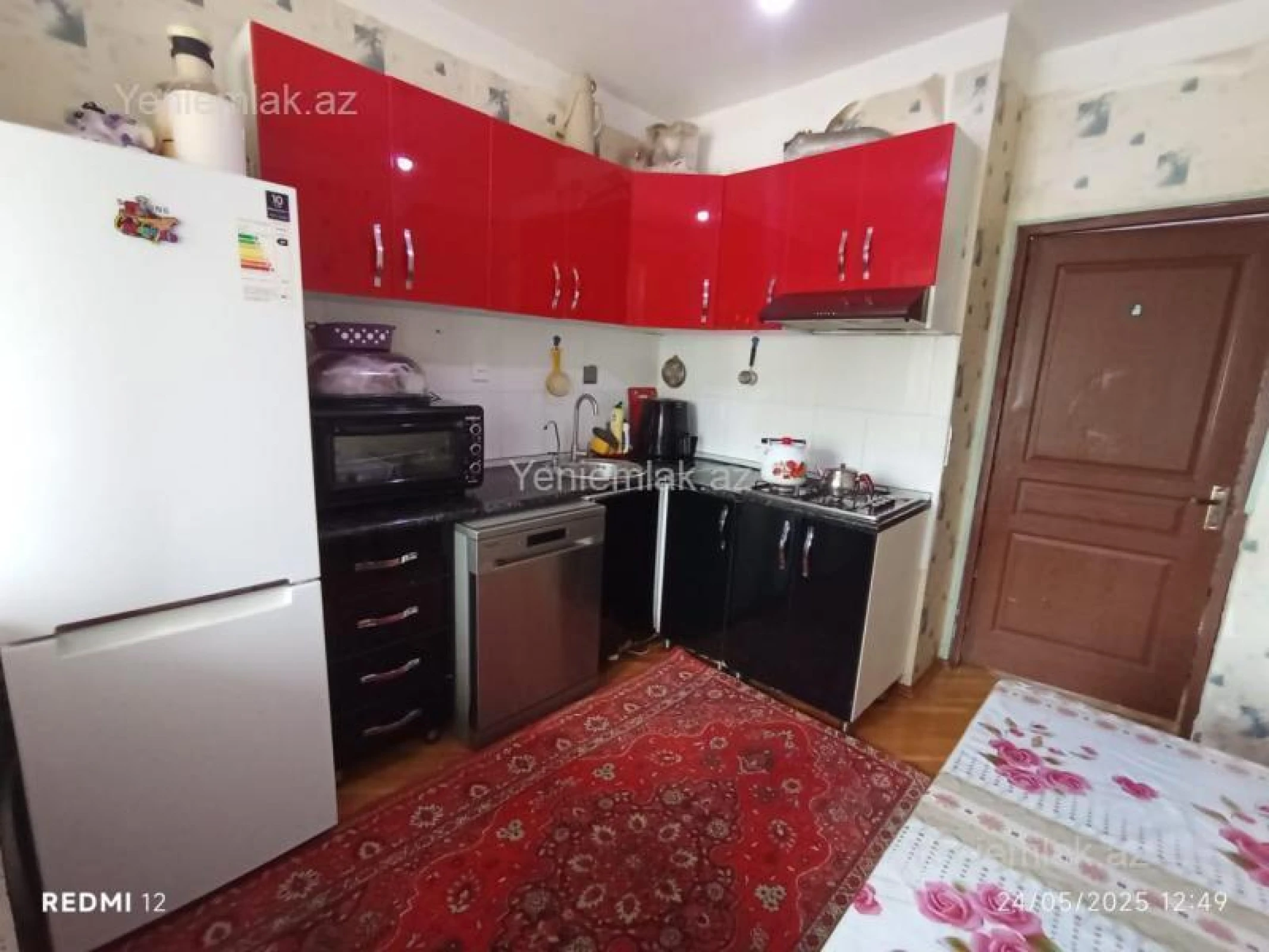 Satılır 4 otaqlı köhnə tikili 99 m²