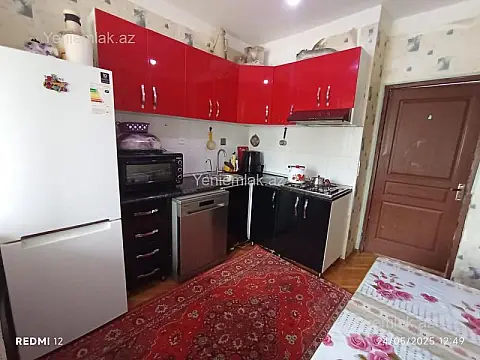 Satılır 4 otaqlı köhnə tikili 99 m²