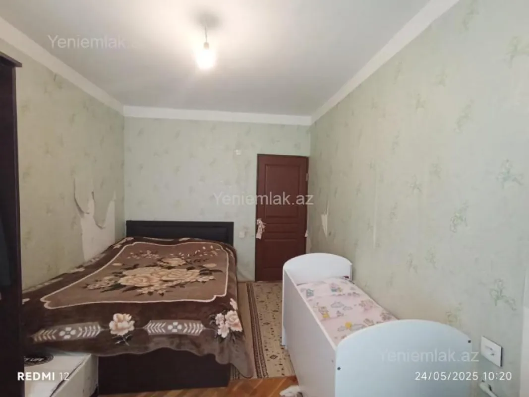 Satılır 4 otaqlı köhnə tikili 99 m²