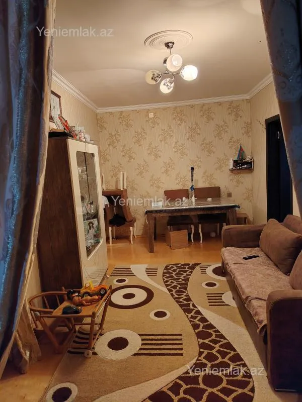 Satılır 2 otaqlı köhnə tikili 45 m²