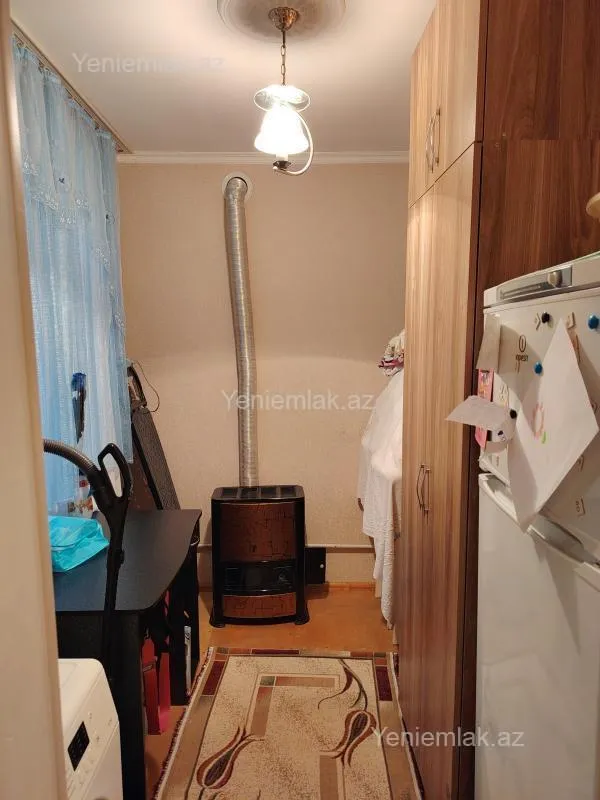 Satılır 2 otaqlı köhnə tikili 45 m²