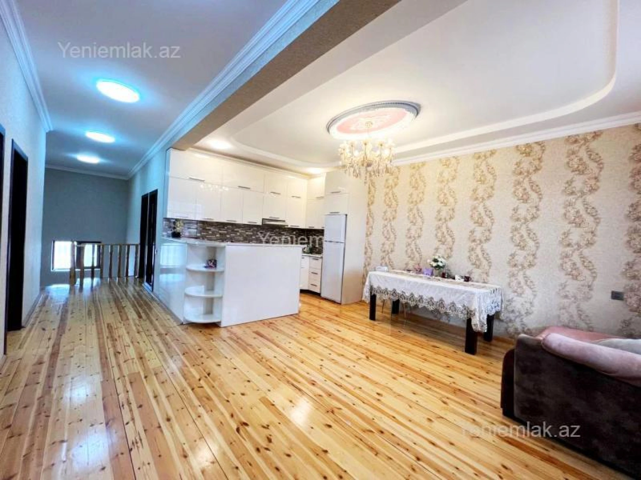 Satılır 6 otaqlı həyət evi 250 m²