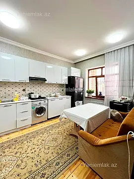 Satılır 6 otaqlı həyət evi 250 m²