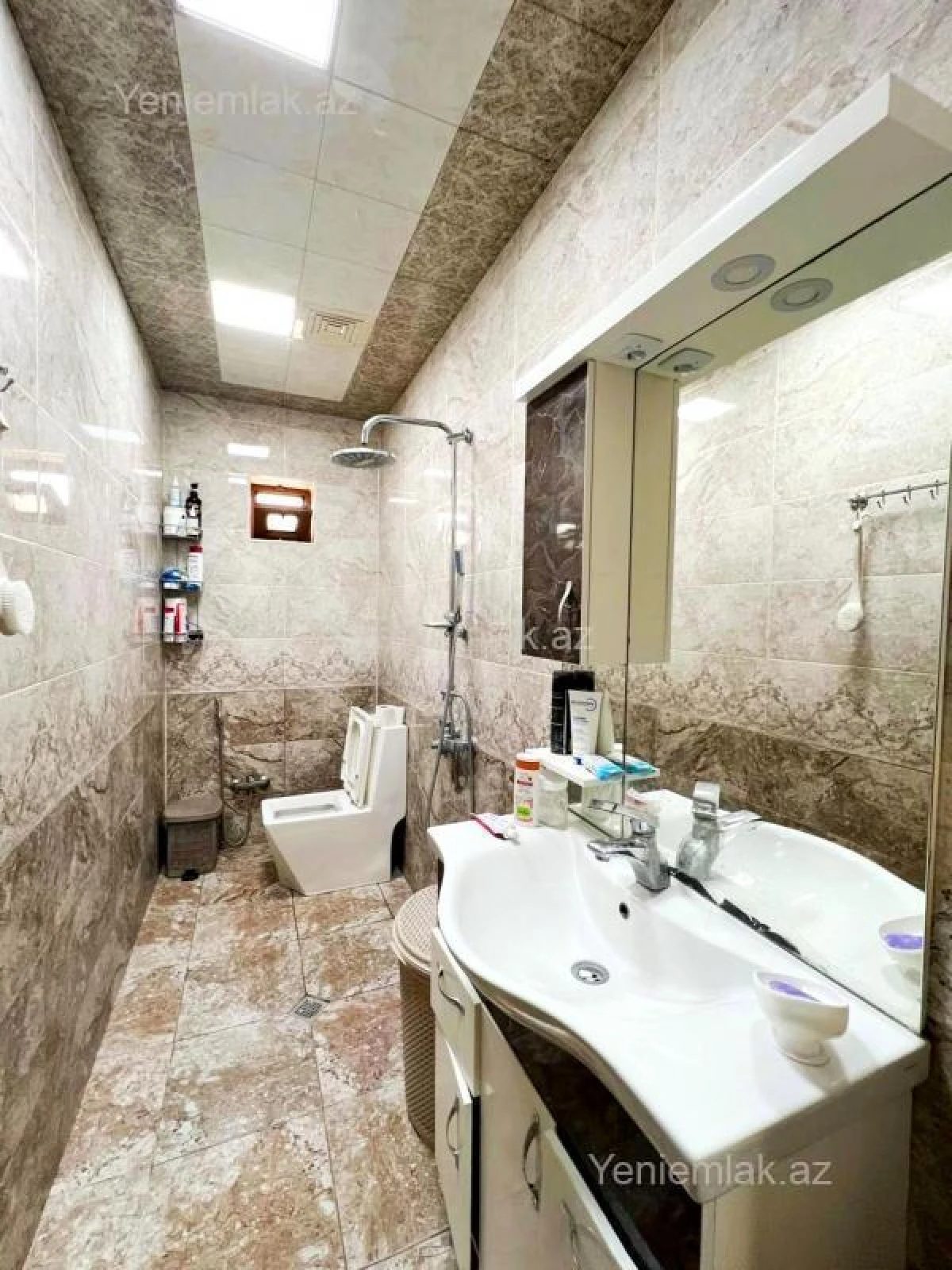 Satılır 6 otaqlı həyət evi 250 m²