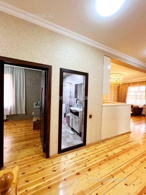 Satılır 6 otaqlı həyət evi 250 m²
