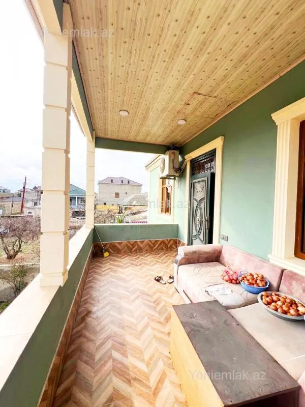 Satılır 6 otaqlı həyət evi 250 m²
