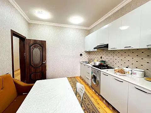 Satılır 6 otaqlı həyət evi 250 m²