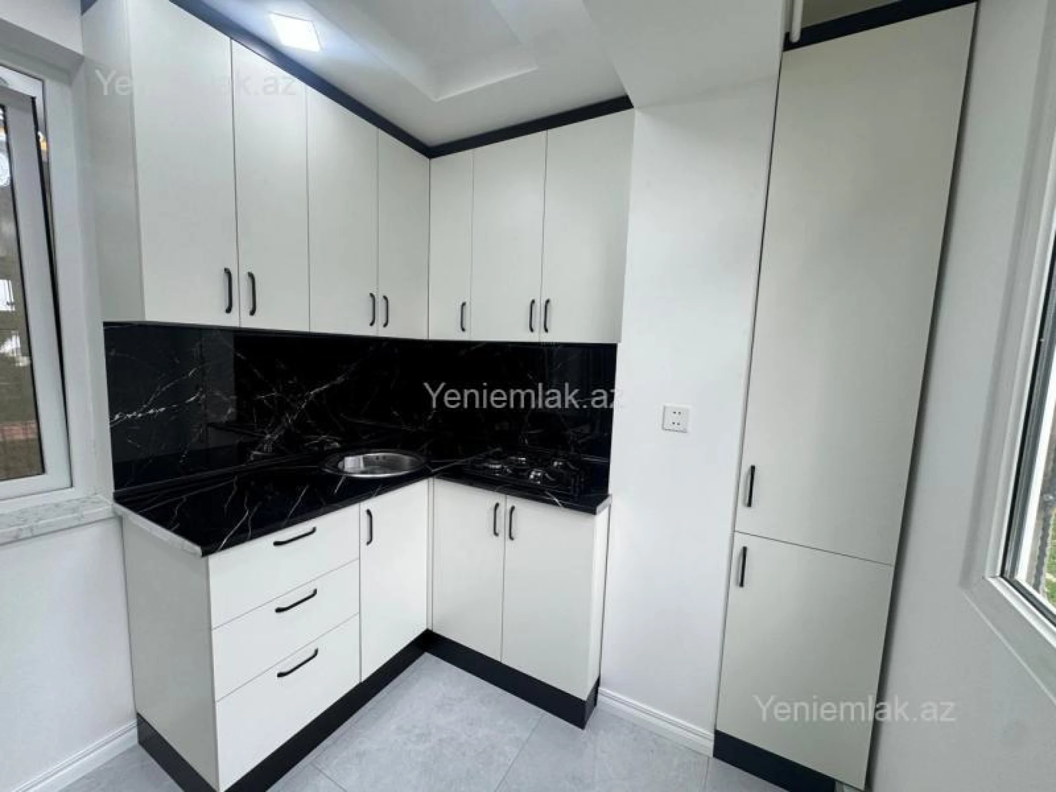 Satılır 3 otaqlı köhnə tikili 65 m²