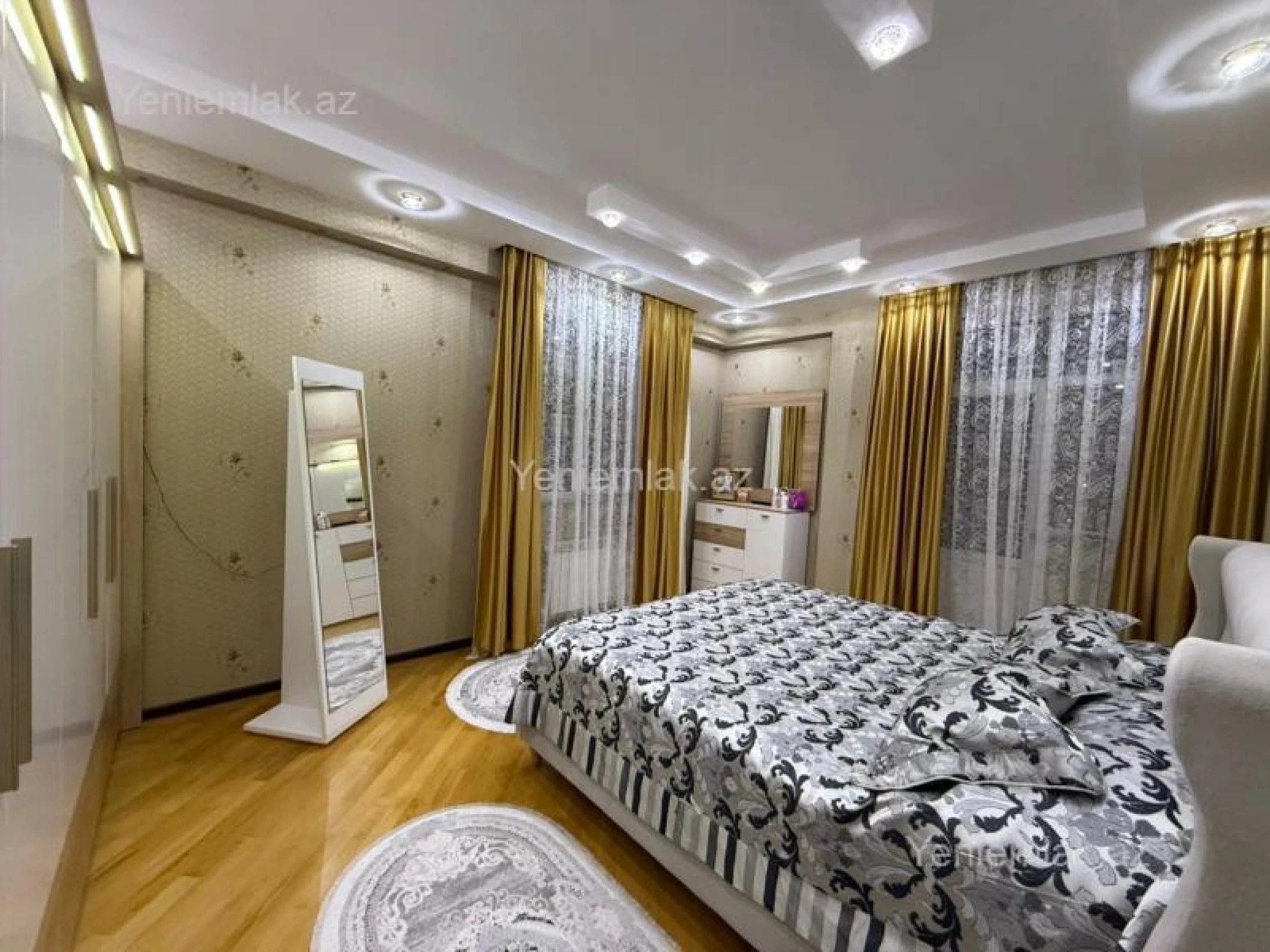 Satılır 3 otaqlı yeni tikili 118 m²