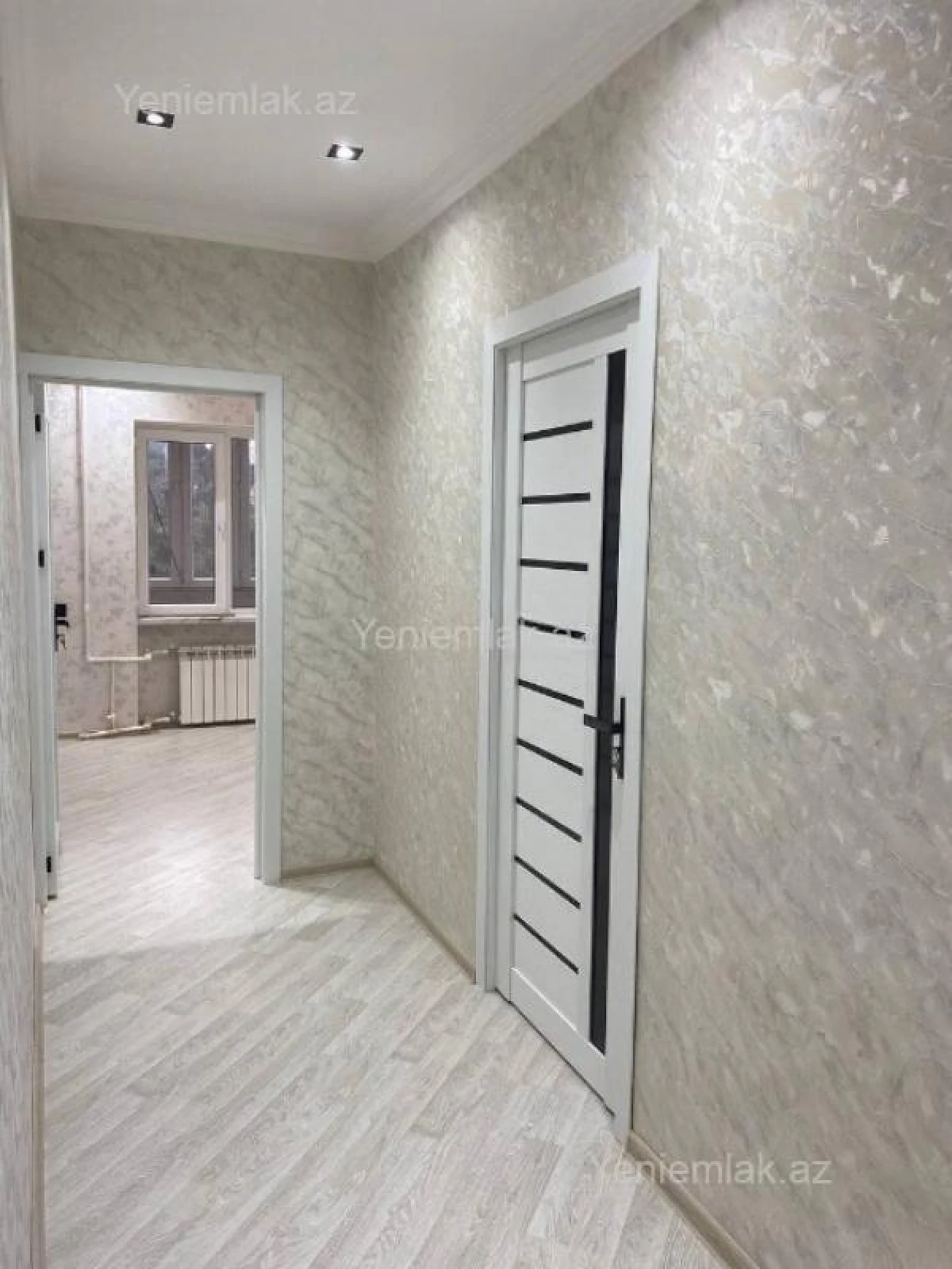 Satılır 2 otaqlı köhnə tikili 70 m²