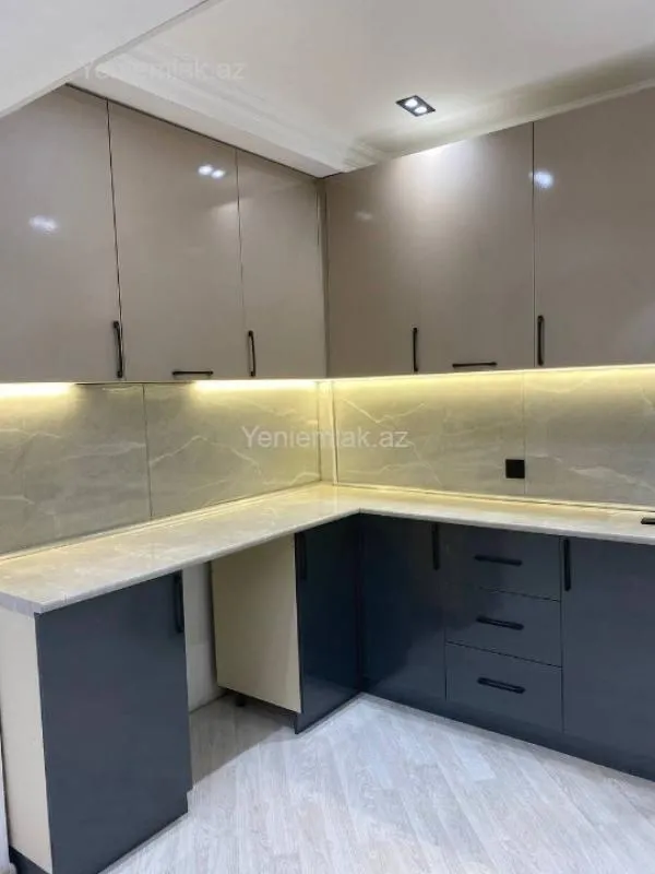 Satılır 2 otaqlı köhnə tikili 70 m²