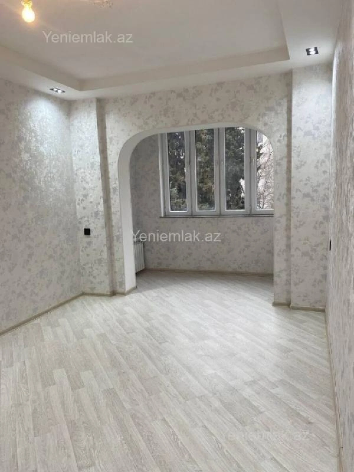Satılır 2 otaqlı köhnə tikili 70 m²