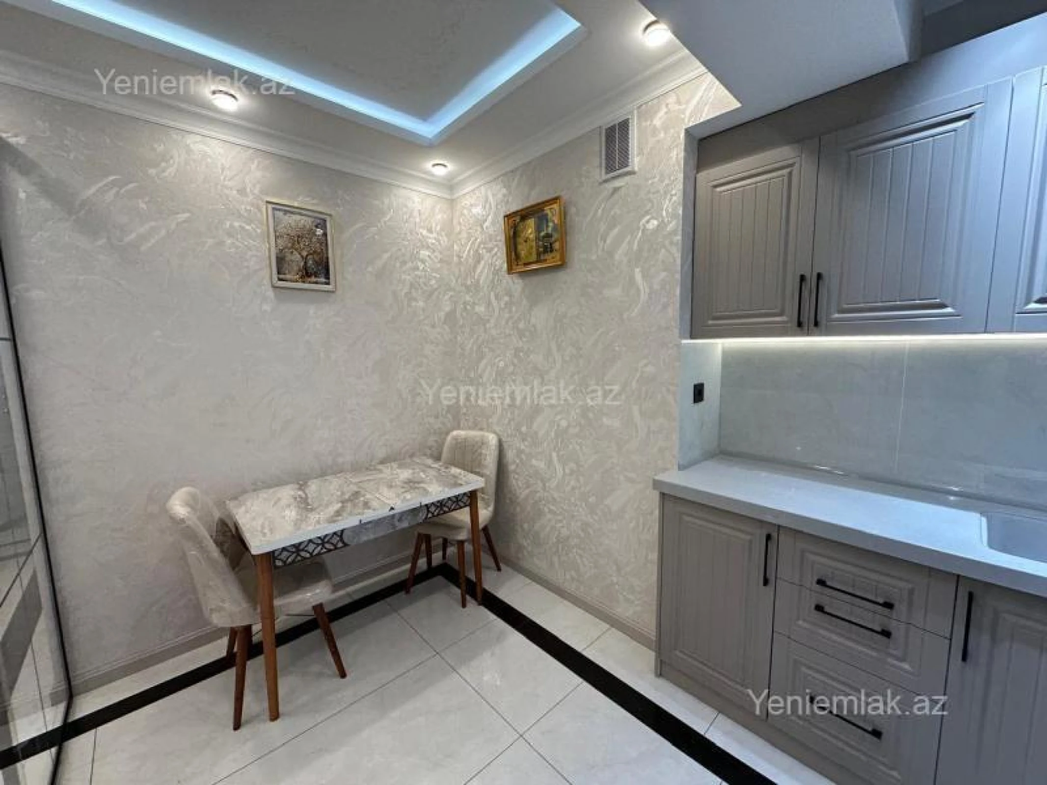 Satılır 3 otaqlı yeni tikili 75 m²