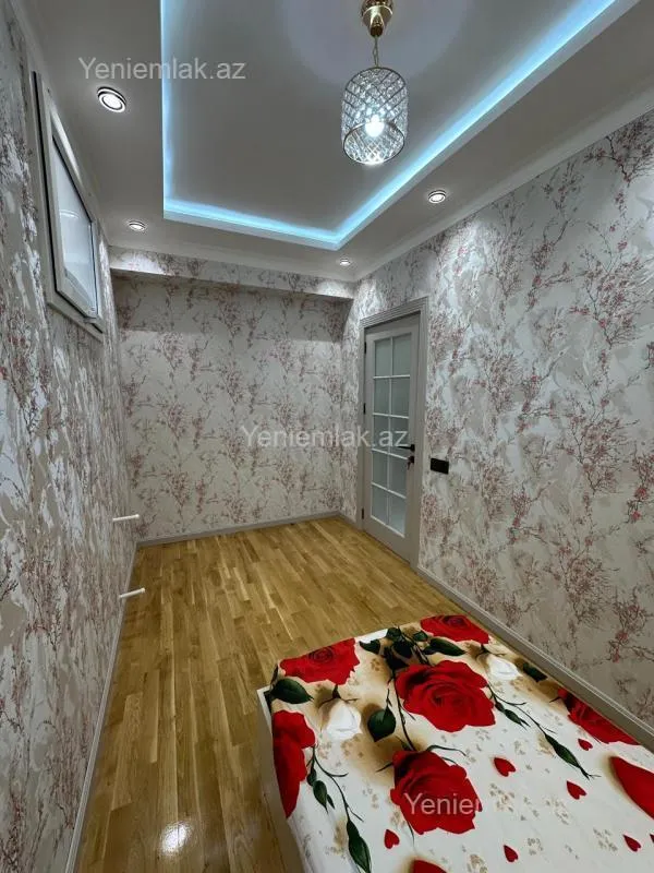 Satılır 3 otaqlı yeni tikili 75 m²