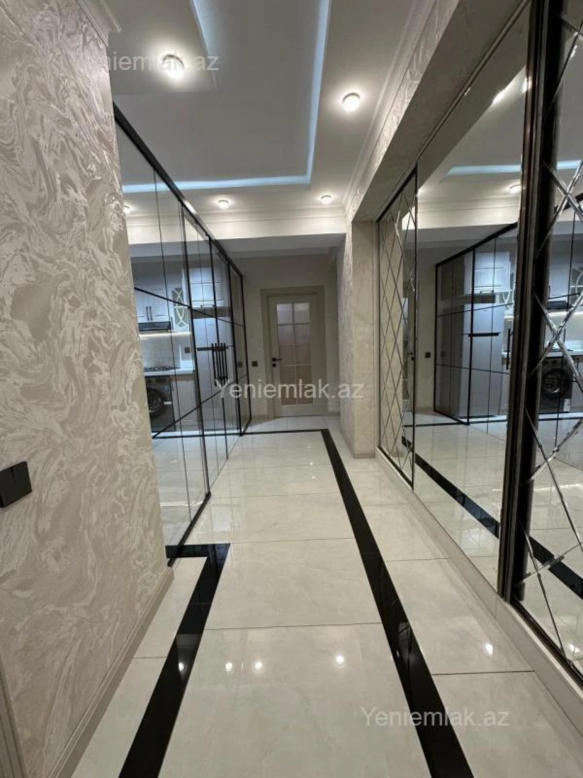 Satılır 3 otaqlı yeni tikili 75 m²