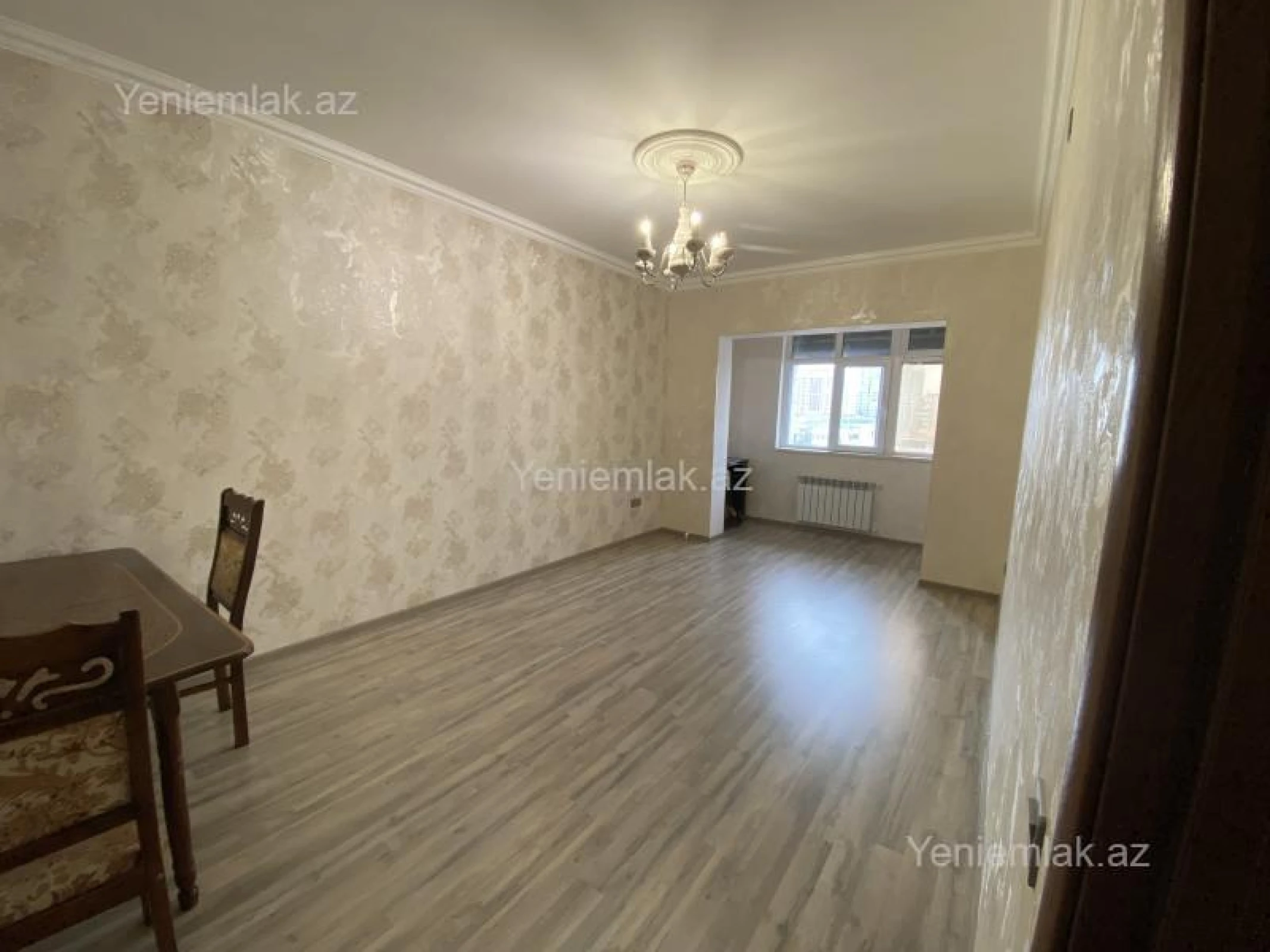 Satılır 2 otaqlı köhnə tikili 70 m²