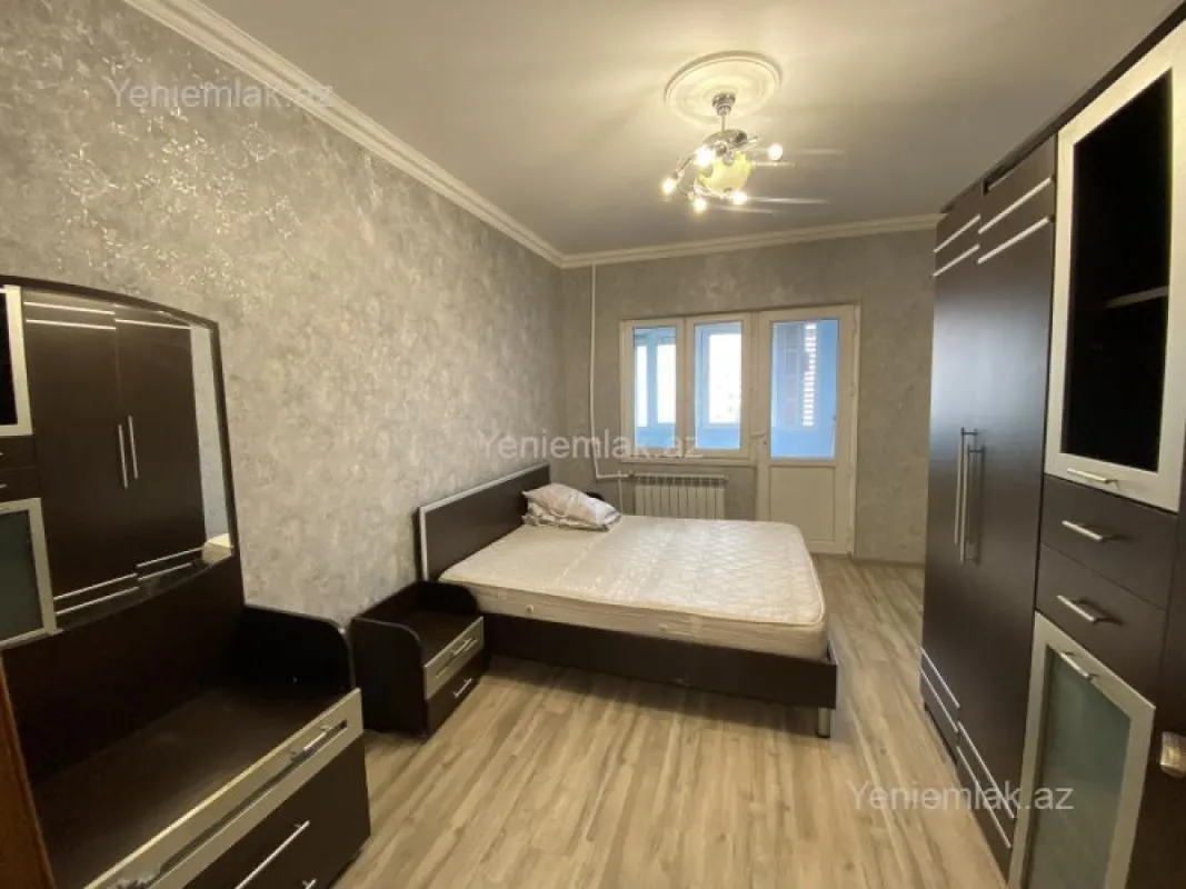 Satılır 2 otaqlı köhnə tikili 70 m²
