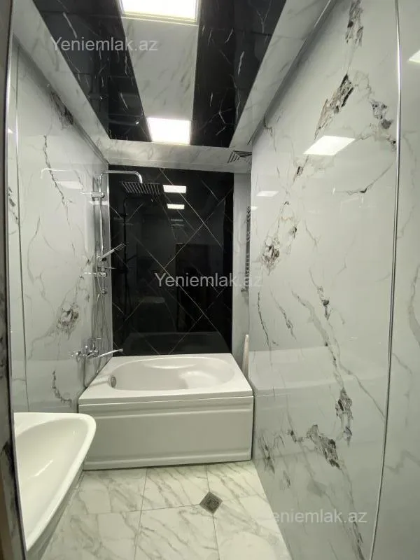 Satılır 2 otaqlı köhnə tikili 70 m²