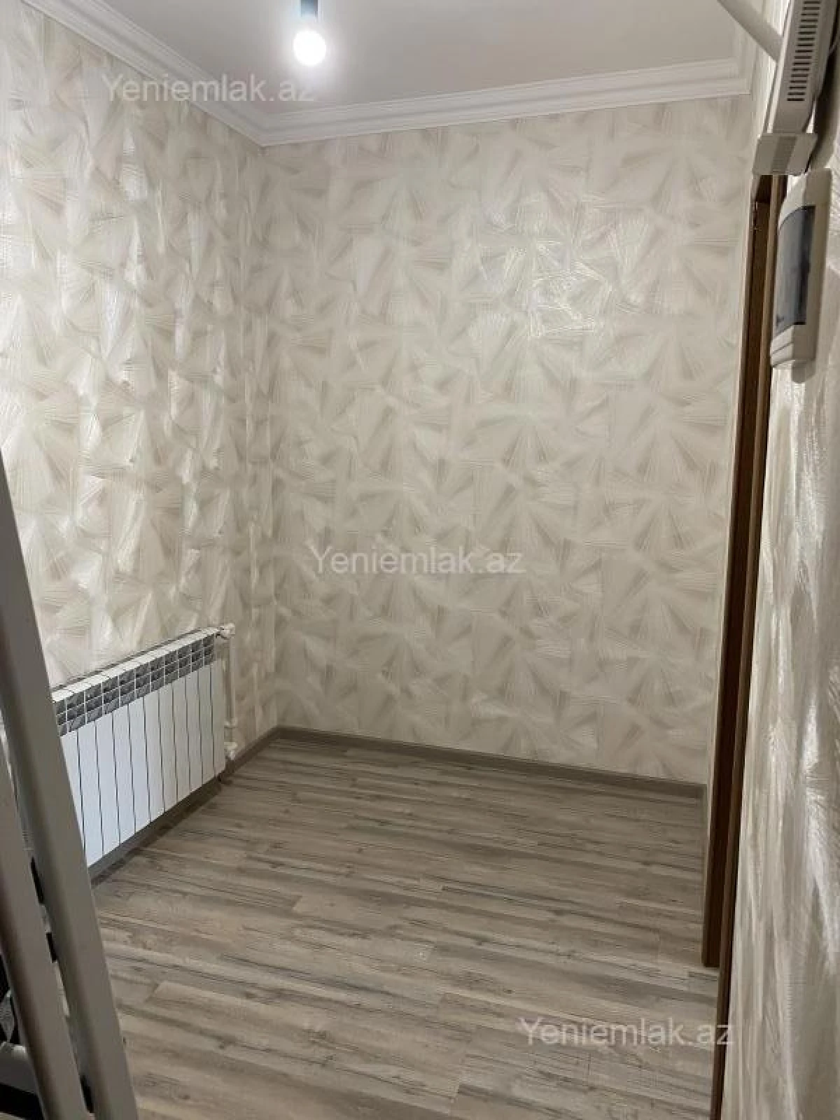 Satılır 2 otaqlı köhnə tikili 70 m²