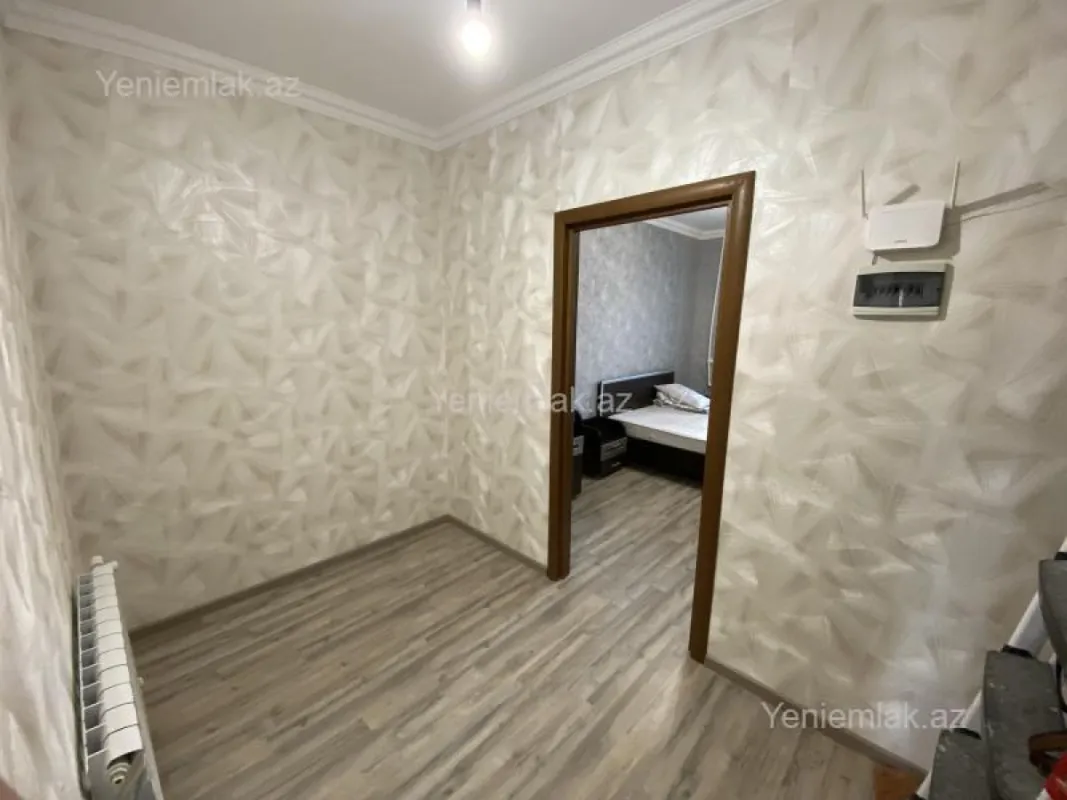 Satılır 2 otaqlı köhnə tikili 70 m²
