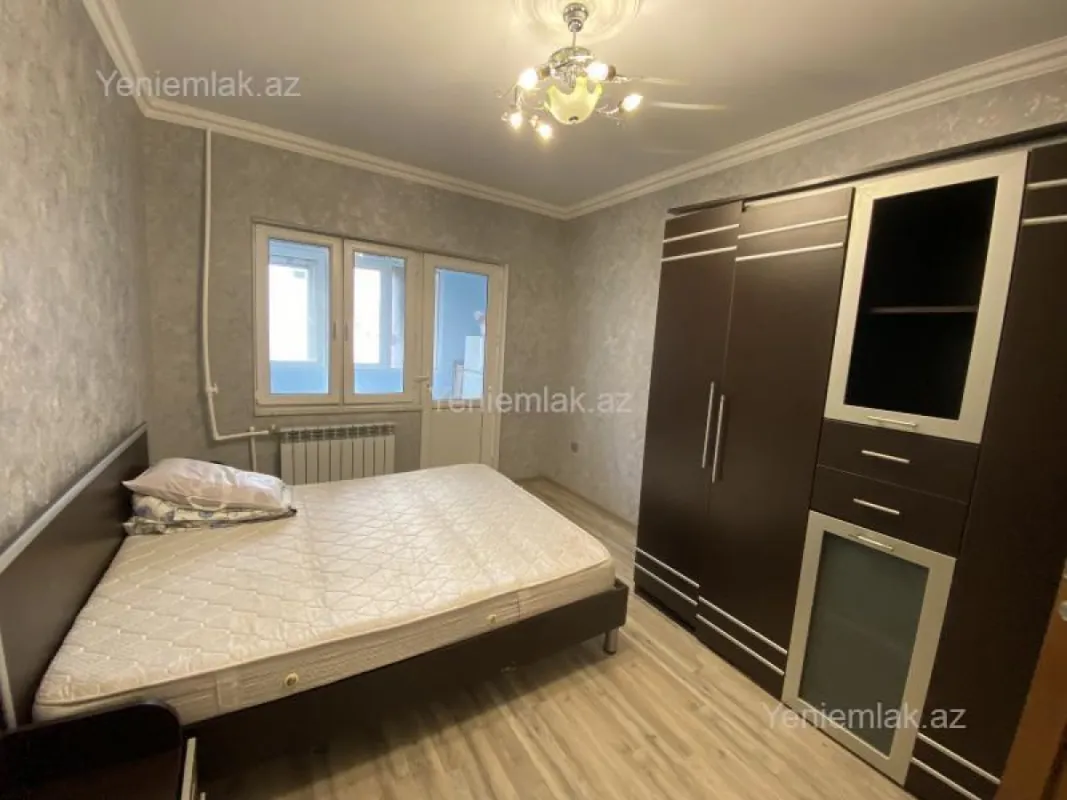 Satılır 2 otaqlı köhnə tikili 70 m²