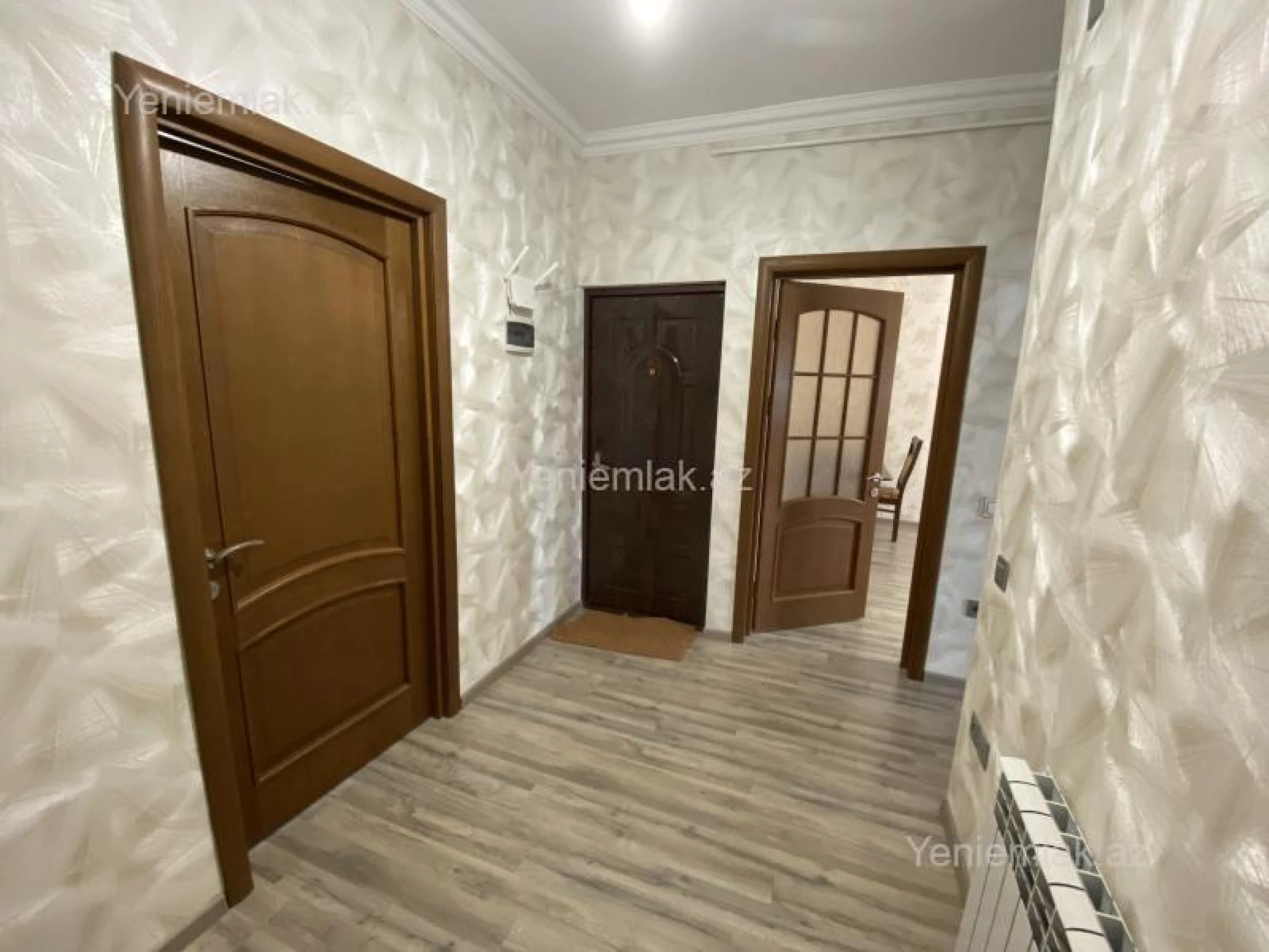 Satılır 2 otaqlı köhnə tikili 70 m²