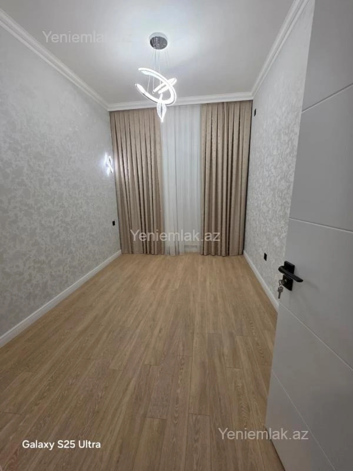 Satılır 2 otaqlı yeni tikili 60 m²