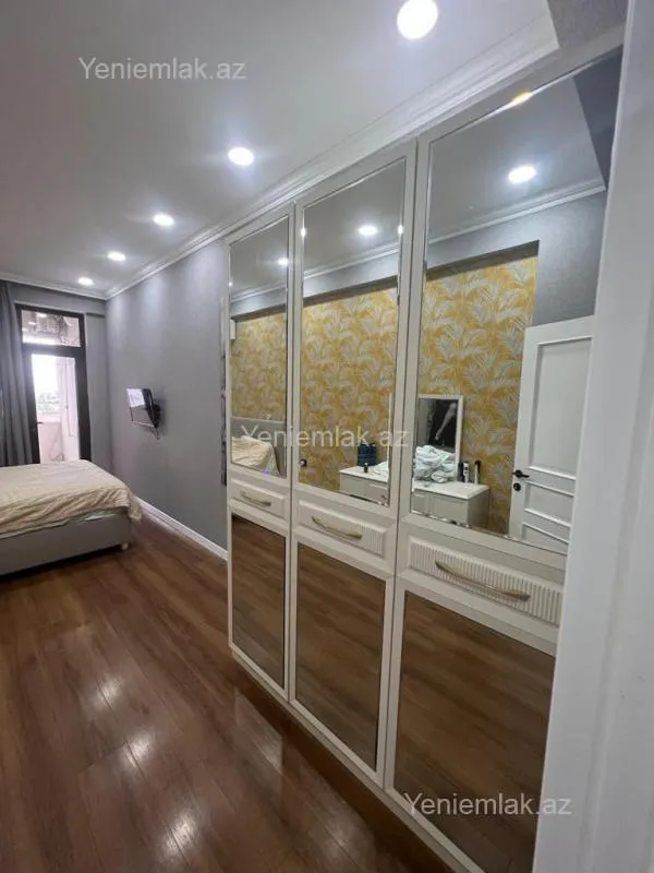Satılır 2 otaqlı yeni tikili 77 m²