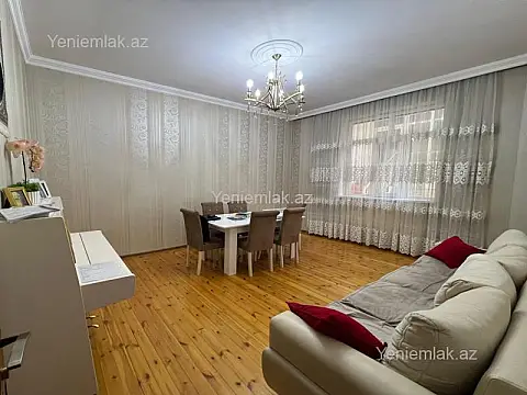 Satılır 9 otaqlı həyət evi 351.9 m²