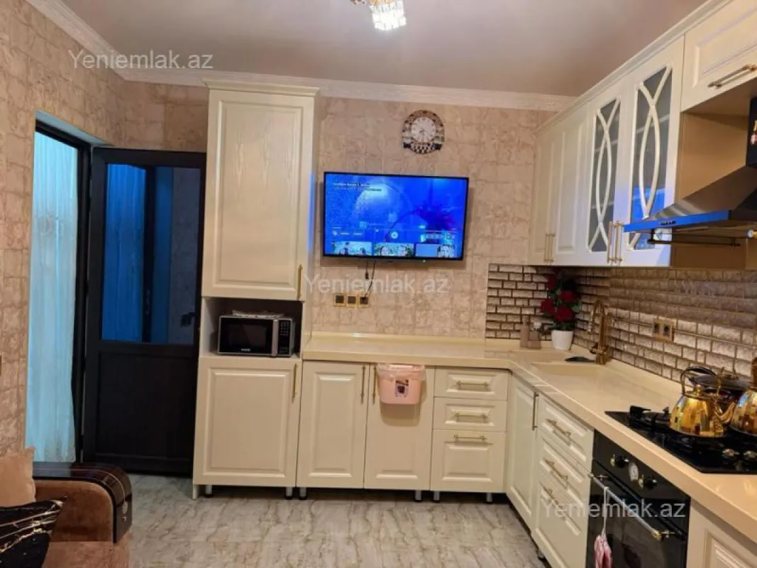 Satılır 4 otaqlı həyət evi 105 m²