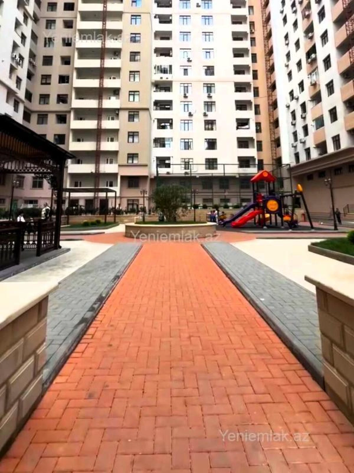 Satılır 3 otaqlı yeni tikili 126 m²