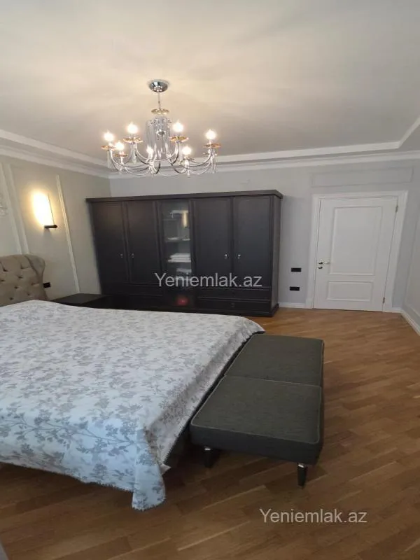 Satılır 3 otaqlı yeni tikili 130 m²
