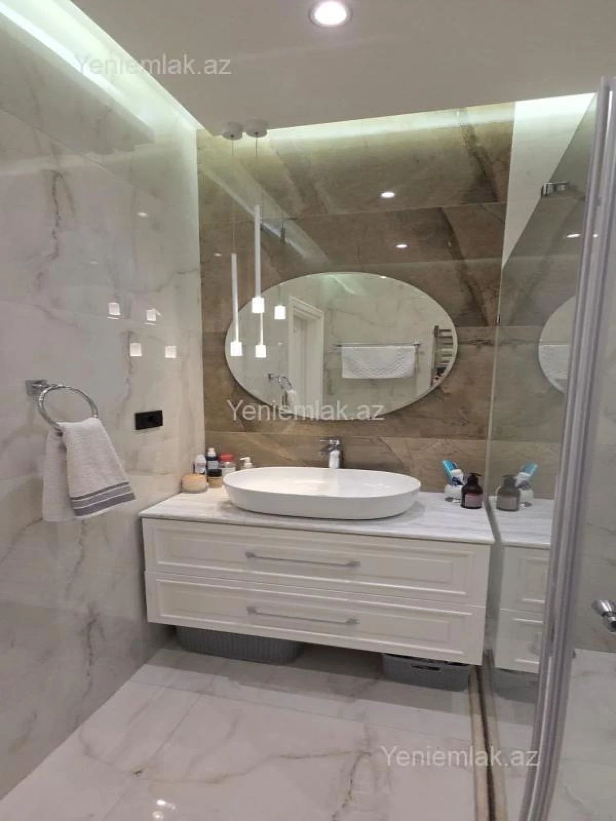 Satılır 3 otaqlı yeni tikili 130 m²