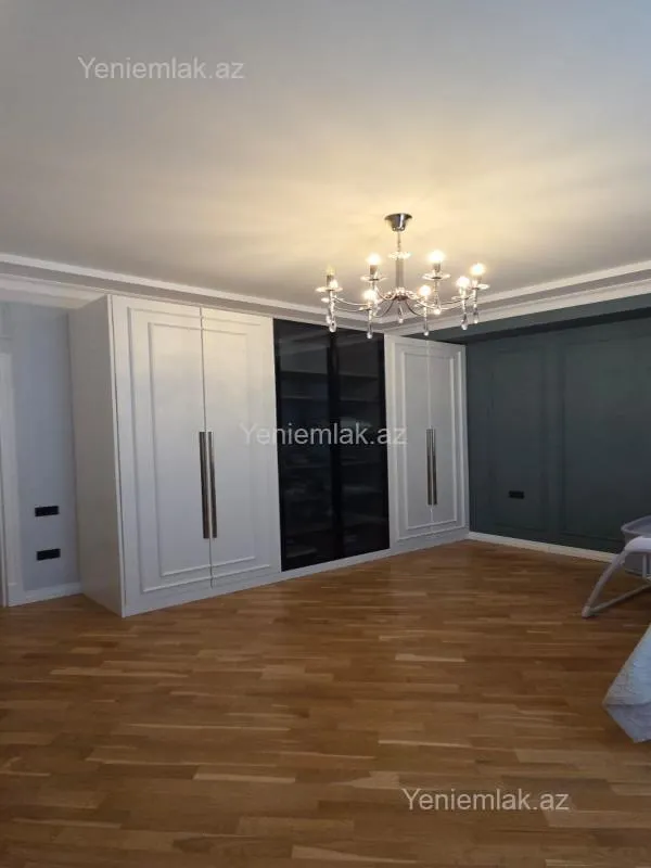 Satılır 3 otaqlı yeni tikili 130 m²