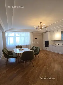 Satılır 3 otaqlı yeni tikili 130 m²