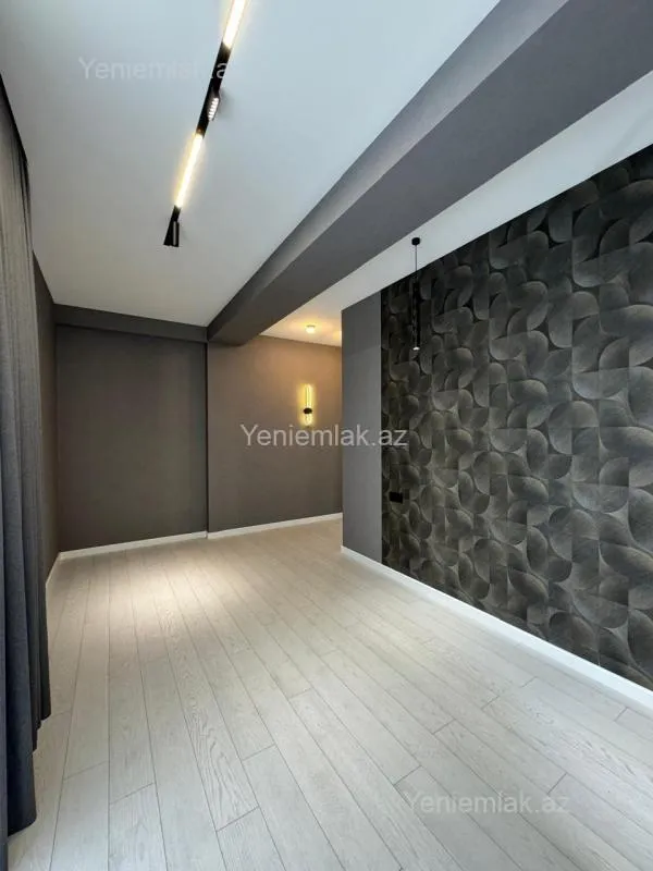 Satılır 3 otaqlı yeni tikili 120 m²