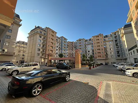 Satılır 4 otaqlı yeni tikili 160 m²