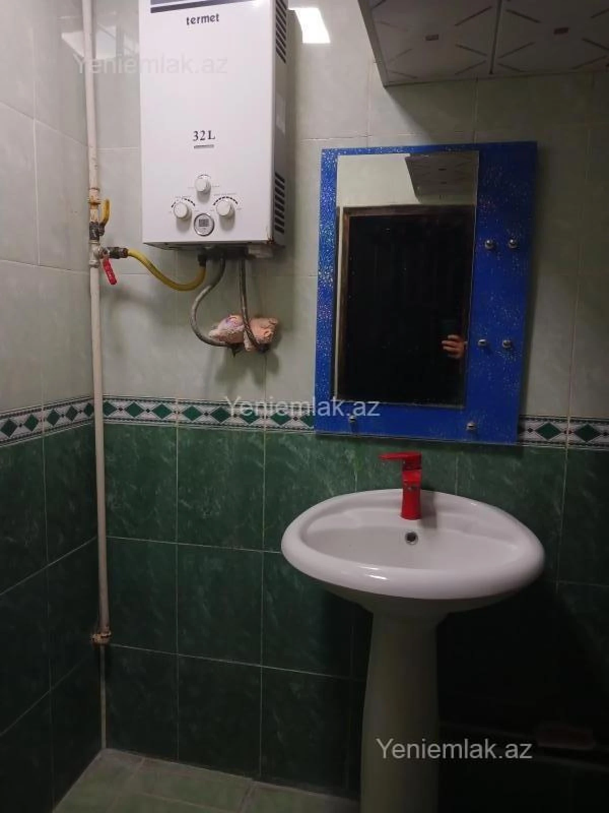 Satılır 3 otaqlı köhnə tikili 70 m²